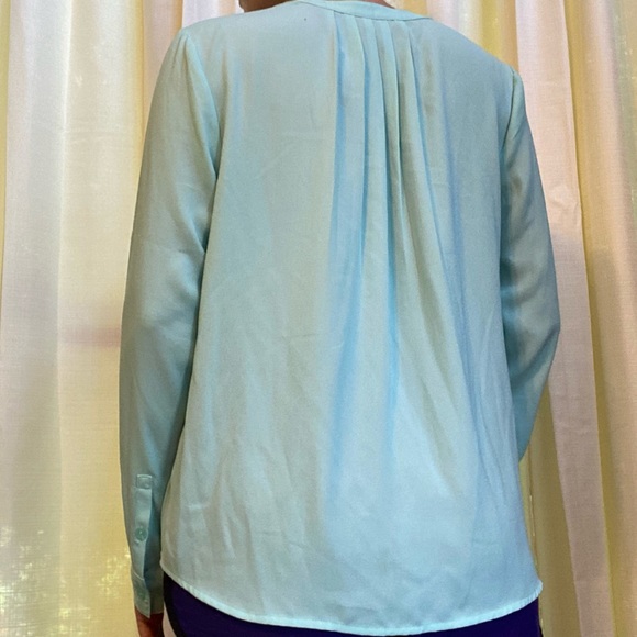 “Apt. 9” turquoise blouse. Size large. Worn once or twice. Excellent condition! - Picture 2 of 3